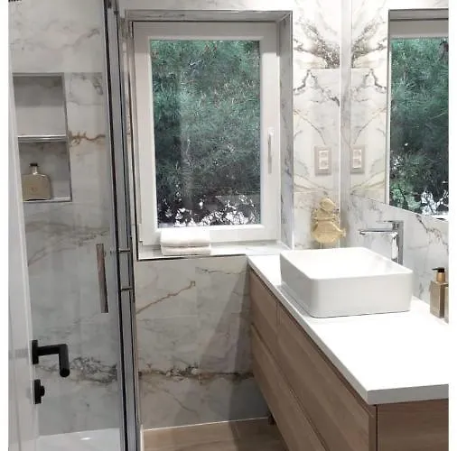 Mina Lux Jelsa (Hvar)