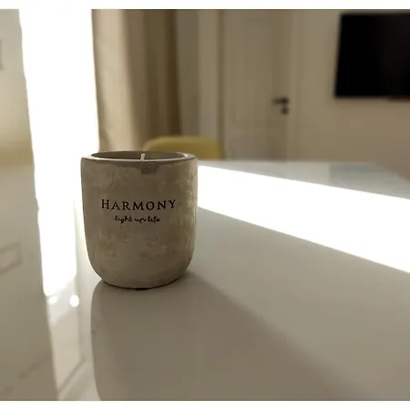 Mina Lux Daire Jelsa (Hvar)